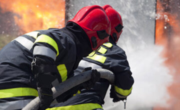 В Алатаве горит дом