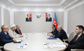 Али Асадов встретился с председателем Управления по делам религий Турции