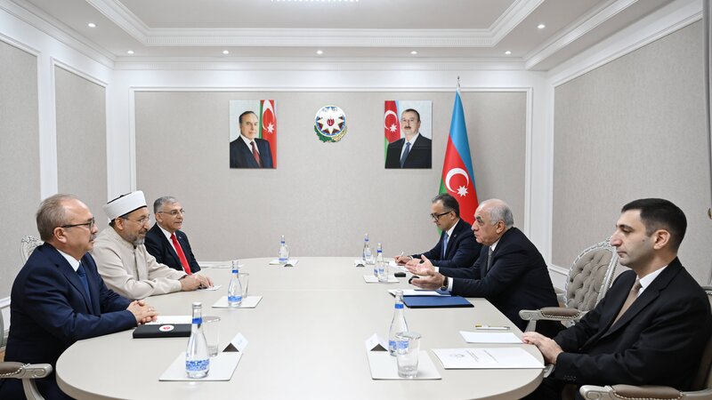 Али Асадов встретился с председателем Управления по делам религий Турции