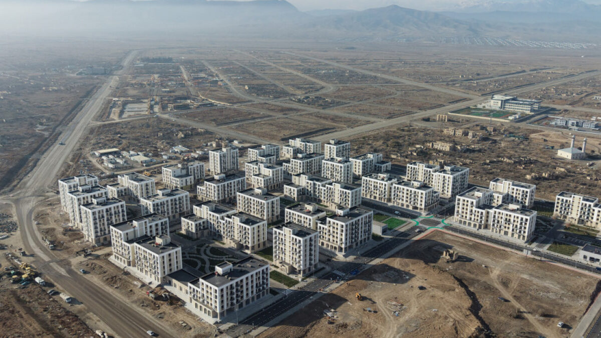 Президент Ильхам Алиев принял участие в открытии 2-го жилого комплекса в Агдаме – ОБНОВЛЕНО