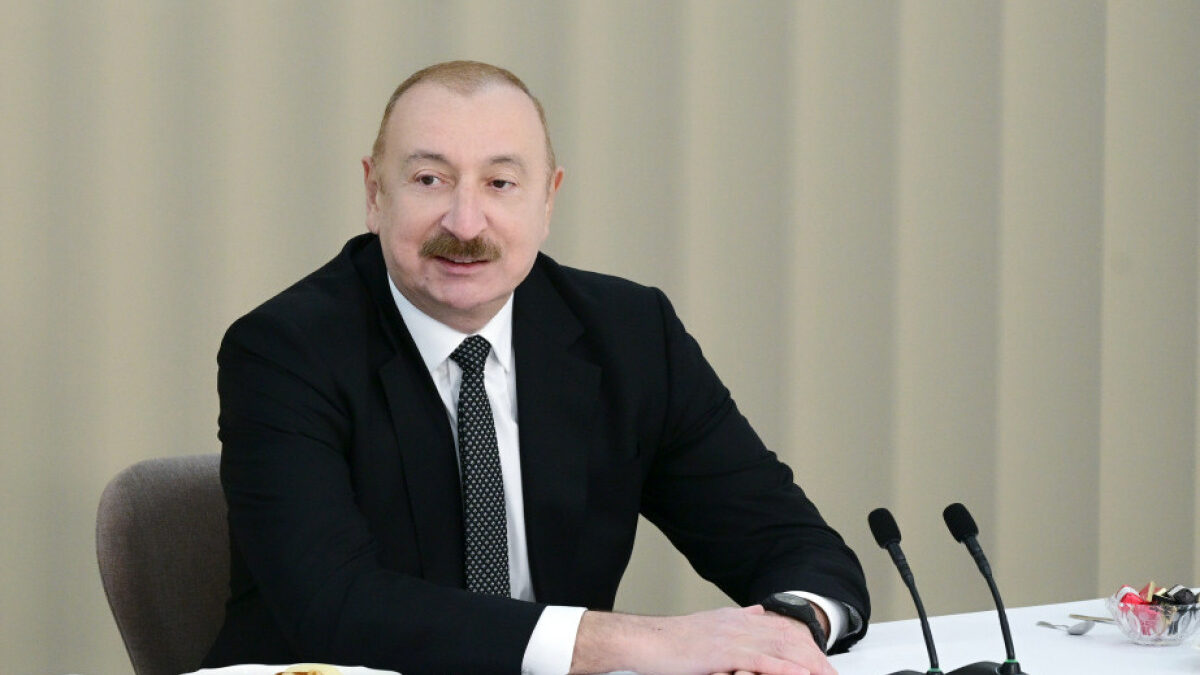 Президент Азербайджана: Мы никогда не сможем забыть наших шехидов, жертв Ходжалы, гибель других невинных людей