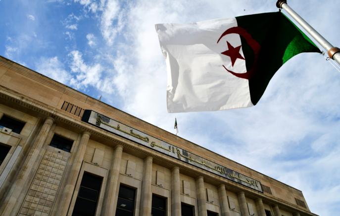 Парламент Алжира признал французский колониализм преступлением