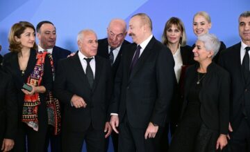 Президент предоставил им дома