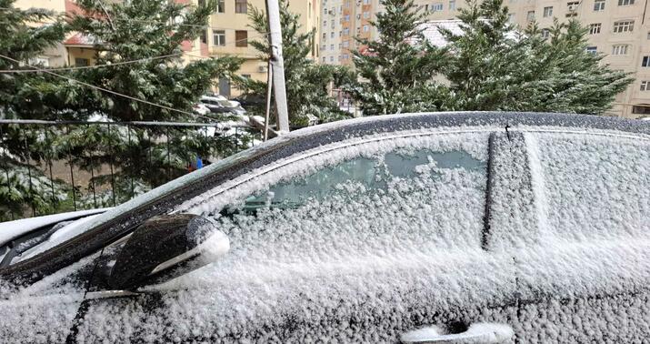 В Баку завтра выпадет мокрый снег