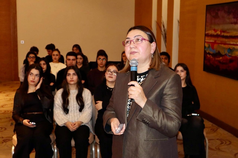 В рамках «Недели медиаграмотности» для молодежи были проведены тренинги с участием зарубежных экспертов