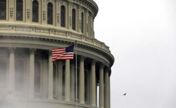 Администрация США решила заменить около 30 послов