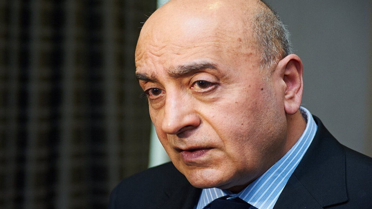 Расим Мусабеков награжден орденом «Шараф»