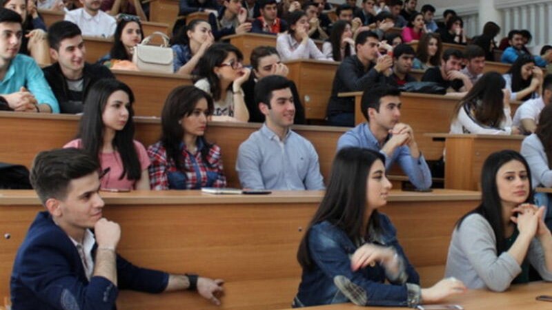 В этом году 958 студентов сменили специальность