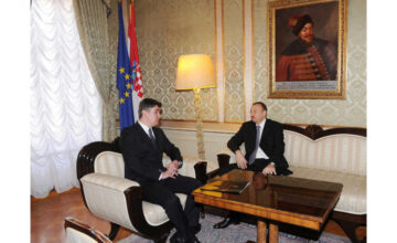 Хорватский лидер поздравил Президента Ихама Алиева