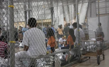 WP: США намерены превратить склады в центры содержания нелегальных мигрантов