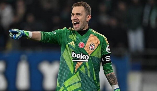 “Бешикташ” расстался с Мертом Гюноком