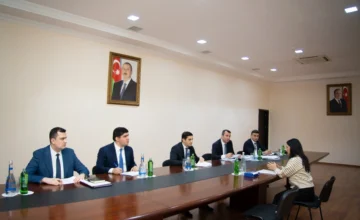 Фаpид Ахмедов пpинял гpаждан в Сальяне