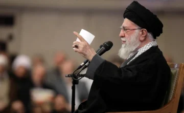 Хаменеи заявил, что протестующие в Иране пытаются «подыграть» Трампу