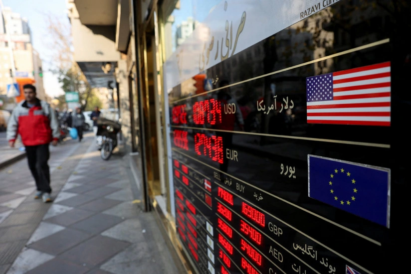 Курс иранского риала обновил новый антирекорд на фоне протестов в стране