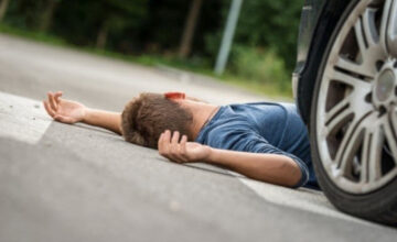 Вчера автомобиль сбил и убил 3 пешеходов