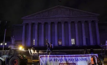 Фермеры проникли на территорию Министерства сельского хозяйства Франции