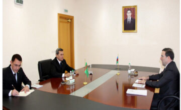 Обсуждены актуальные направления азербайджано-туркменских связей