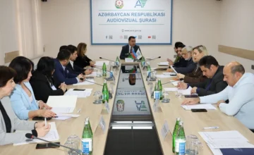 В прошлом месяце телеведущие использовали 33 иностранных слова, имеющих эквиваленты в азербайджанском языке