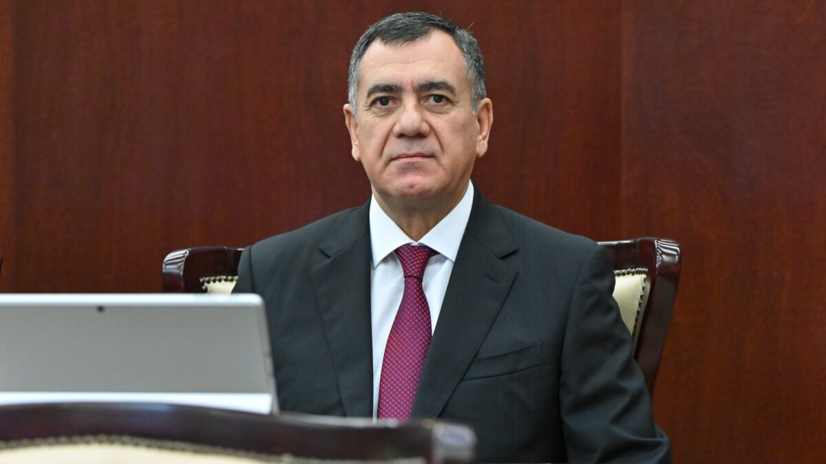 “Иран должен, как минимум, превратиться в федеративную страну” – Гудрат Гасангулиев