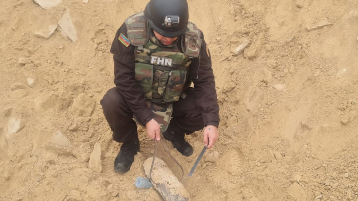 В Гарадаге обнаружен артиллерийский снаряд – ВИДЕО