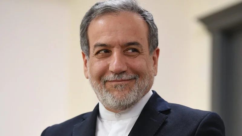 Аббас Аракчи: На столе несколько вариантов, связанных с Ормузским проливом