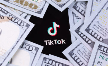 Трамп одобрил покупку американского подразделения TikTok у Китая