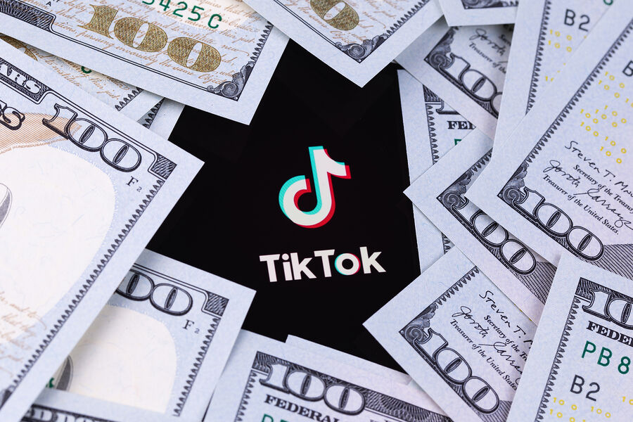 Трамп одобрил покупку американского подразделения TikTok у Китая