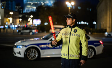 МВД: Водитель, поворачивающий на перекрестке, должен уступать дорогу пешеходам и велосипедистам – ВИДЕО