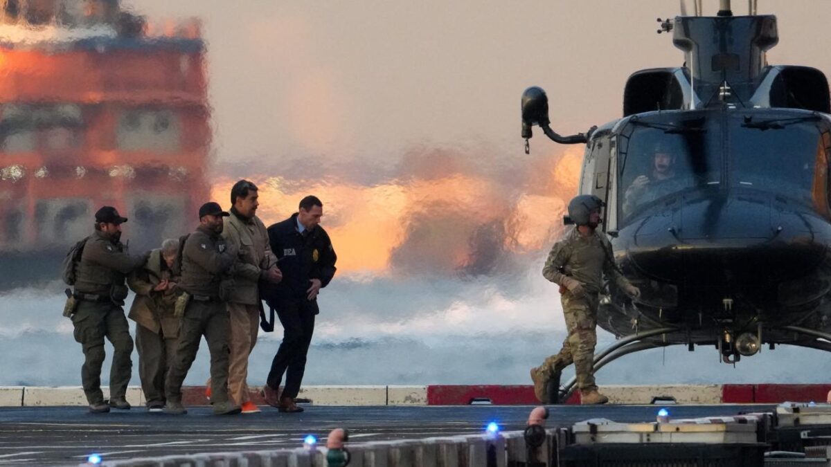 Мадуро доставлен в суд в Нью-Йорке