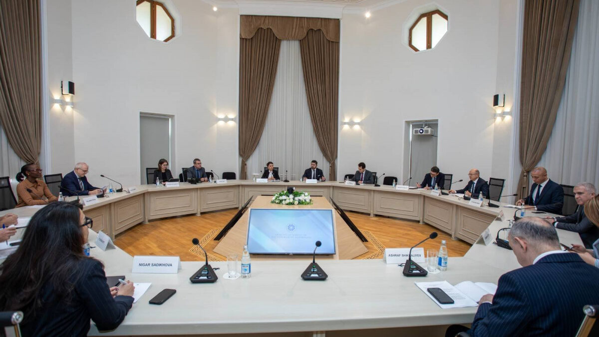 Обсуждены возможности сотрудничества со Всемирным банком по проекту «Зеленый энергетический коридор Каспийское море-Черное море-Европа»