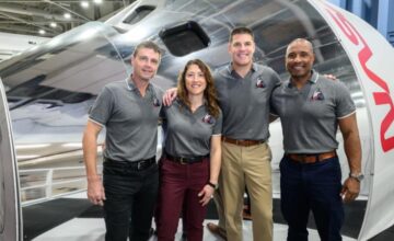 Астронавты НАСА помещены в карантин