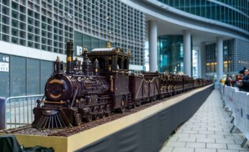 В Милане 55-метровый шоколадный поезд вошел в Книгу рекордов Гиннеса