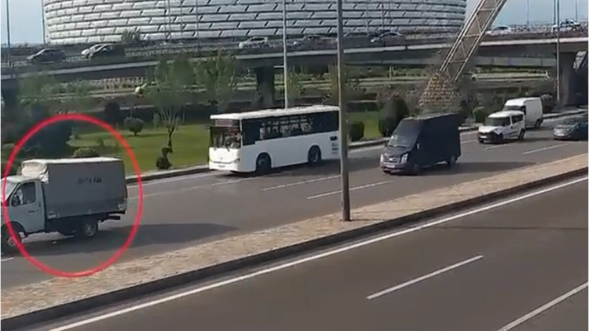 В прошлом году 1889 неисправных автомобилей, застрявших на дороге, вызвали заторы