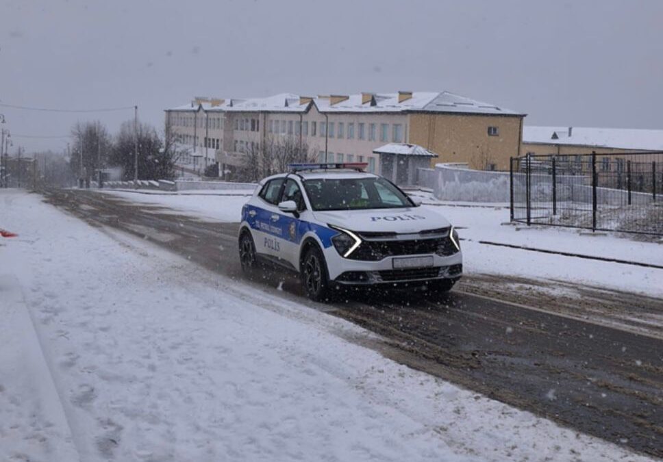 ГУБДД предупредило водителей и пешеходов в связи с погодой
