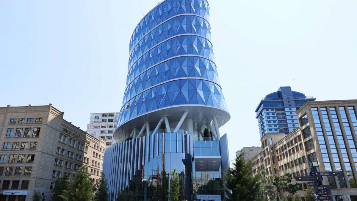 Четырем сотрудникам Государственного таможенного комитета присвоены высшие специальные звания