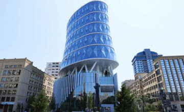 Четырем сотрудникам Государственного таможенного комитета присвоены высшие специальные звания