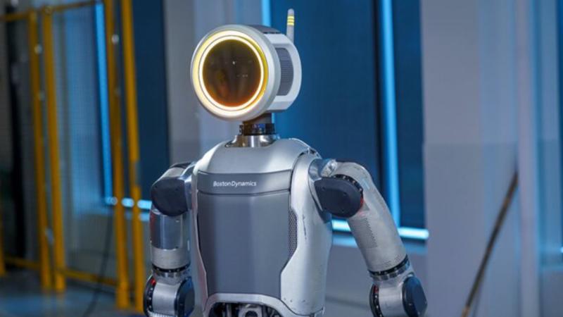 “Hyundai” zavodları humanoid robotları təqdim edir