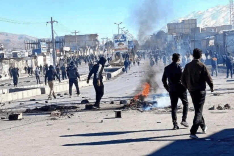 В Иране в результате нападения на полицию погибли два человека, более 30 получили ранения