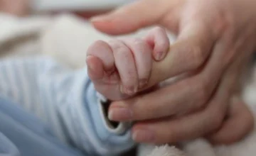 В Гяндже женщина отказалась от своего ребенка, оставив его в больнице