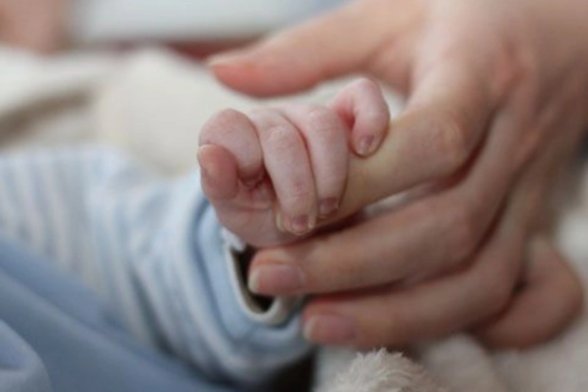 В Гяндже женщина отказалась от своего ребенка, оставив его в больнице