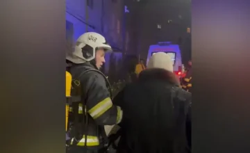 В поселке Локбатан произошел пожар в жилом доме, жители эвакуированы