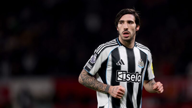 «Манчестер Юнайтед» интересуется футболистом «Ньюкасла»