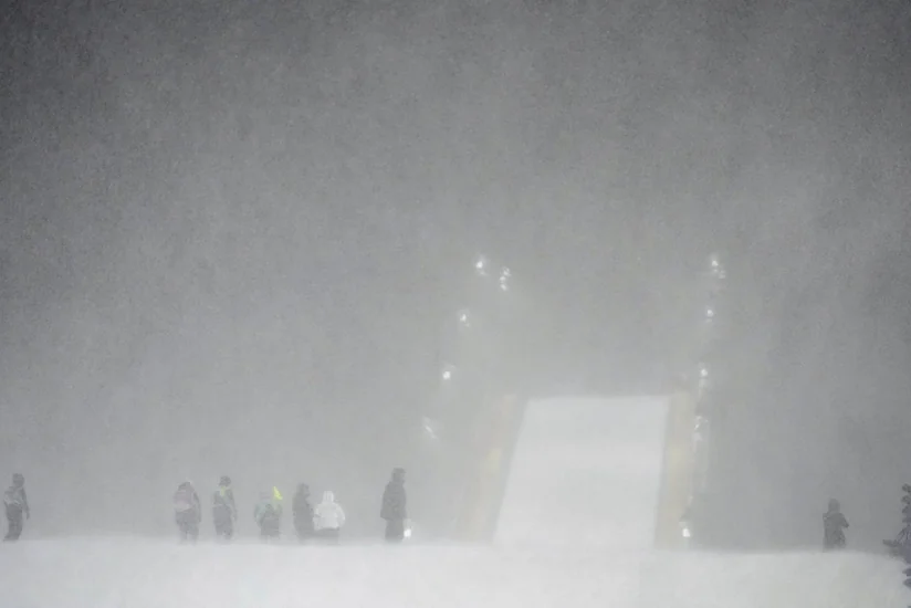 XXV Зимние Олимпийские игры: Соревнования отложены из-за сильного снегопада