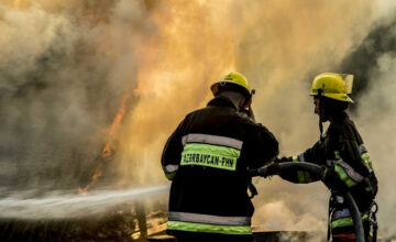 В Гёйчае произошел пожар в жилом доме