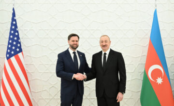 В социальных сетях Президента опубликовано видео со встречи с вице-президентом США