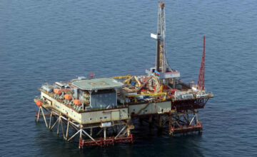 Цена на азербайджанскую нефть упала ниже 70 долларов