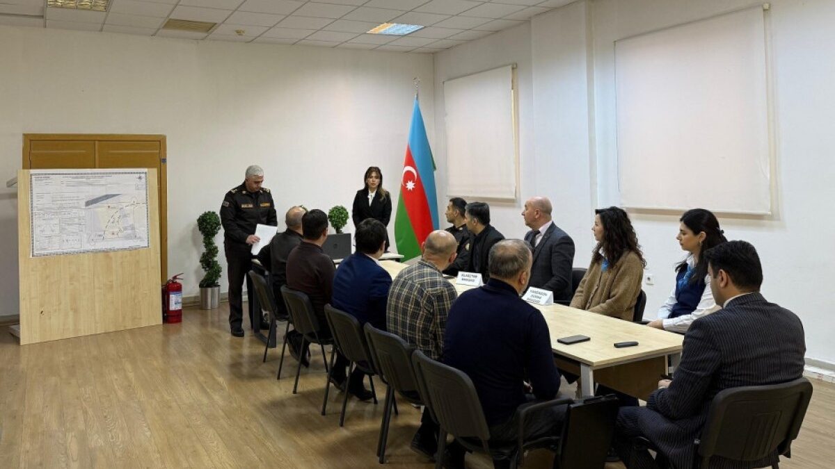 Бакинский региональный центр МЧС провел учения по гражданской обороне