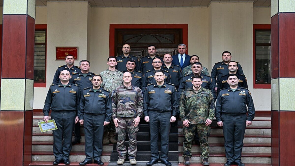 В Баку прошел курс Мобильной учебной группы НАТО