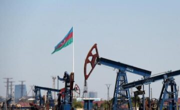 Азербайджанская нефть незначительно подешевела