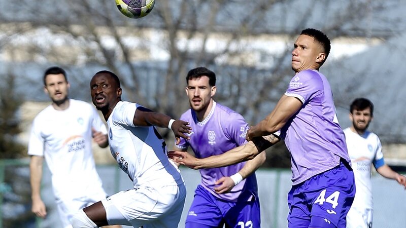 Премьер-лига: «Туран Товуз» сыграл вничью с «Шамахы»